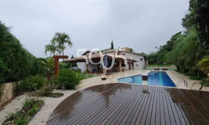 Casa para Venda e locação no condomínio Haras Paineiras em Salto com 465m² de Área construída em 1715² área total, com 4 suítes