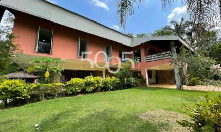 Casa em condomínio mobiliada à venda no condomínio Terras de São José, em Itu, 5 dormitórios, 500m² construídos e 2.880m² área total