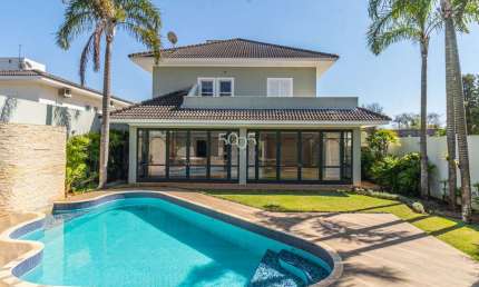Casa sobrado em condomínio à venda, condomínio Theodora em Itu, SP. 4 suítes, 600m² de terreno e 485m² construídos