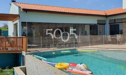 Casa térrea em condomínio à venda e locação, condomínio Campos Santo Antonio II em Itu, SP. 3 suítes, 840m² de terreno e 358m² construídos