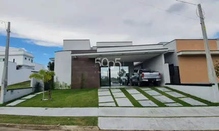 Imóvel à venda no condomínio Residencial Central Parque em Salto, com 154m² de construção e 304m² de terreno.