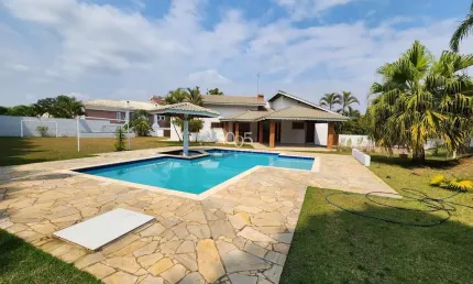 Casa à venda no Condomínio Village Castelo, com 273m² de área construída em um terreno de 1.477m², próximo ao parque da Cacau Show, Cacau Park