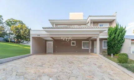Casa à venda no Condomínio Portal de Itu II, com 245m² de área construída em um terreno de 300m².