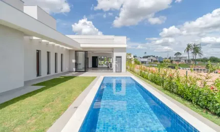 Casa térrea em condomínio à venda, condomínio Villas do Golf em Itu, SP. 3 suítes, 503m² de terreno e 204m² construídos