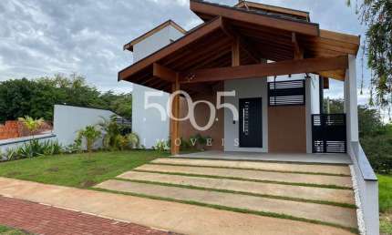 Casa Excelente, acabamentos de primeira linha, projeto modernos, muito conforto  morando em condominio  excelente