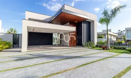Casa à venda no Cond. Jardim Plaza Athénée, com 711m² construídos e 4 suítes
