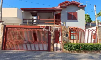Casa à venda no Jardim Paraiso I, com 249 m² e três dormitórios