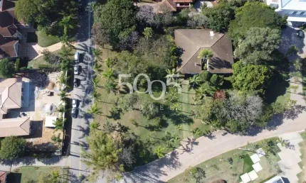 Casa à venda no cond. fazenda vila real, com 3.270m², perfeita para retrofit