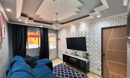 Linda casa térrea com 02 dormitórios com 02 vagas na garagem a venda em suzano