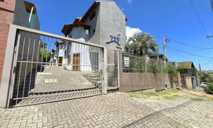 Casa com 3 quartos para alugar no Nonoai, Porto Alegre 