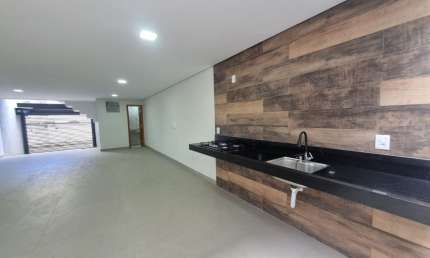 Casa à venda no Bairro Ilha dos Araújos, Governador Valadares - MG