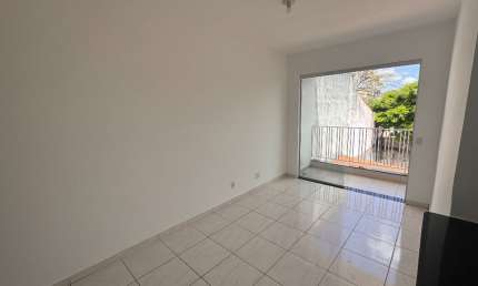 Apartamento à venda no Bairro Caravelas, Governador Valadares - MG