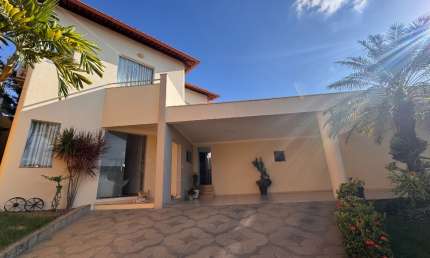 Casa Espaçosa no Bairro Vila Mariana, Governador Valadares – MG