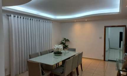 Casa à venda no Bairro Ilha dos Araújos, Governador Valadares – MG