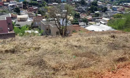 Lote à venda no Bairro Ilha Bela, Governador Valadares - MG