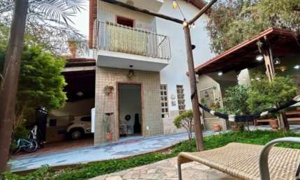 Casa à venda no Bairro Jardim Alice, Governador Valadares – MG