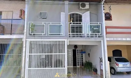 Casa com 3 quartos à venda no Bom Retiro, Matinhos 