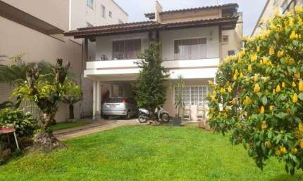 Casa à venda em camboriú - areias, com churrasqueira e sacada para | Areias, Camboriú, Santa Catarina