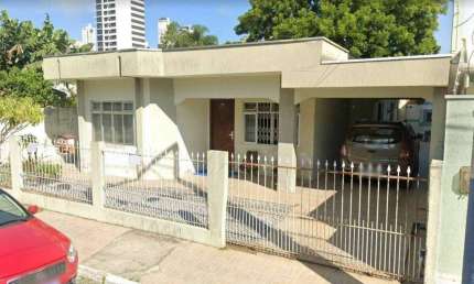 Casa de 3 dormitórios no centro de balneário camboriú. para | Centro, Balneário Camboriú, Santa Catarina