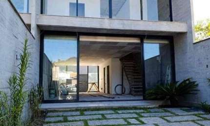 ótima casa com 143m² construídos com 3 suítes (sendo 1 master) para | Rio Pequeno, Camboriú, Santa Catarina