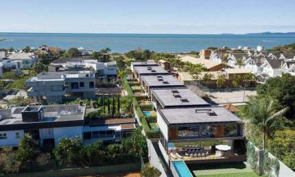 Casa em condomínio fechado, próximo ao mar, praia do estaleirinho-sc para | Praia do Estaleiro, Balneário Camboriú, Santa Catarina