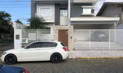 Casa com 4 quartos à venda na Rua Professor Andrônico Pereira, Centro, Camboriú