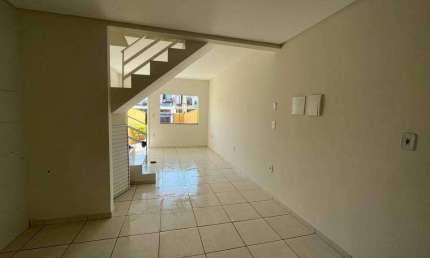 Sobrado com 02 quartos no bairro santa regina em camboriú/sc para | Santa Regina, Camboriú, Santa Catarina