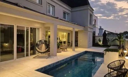 Casa com 5 quartos à venda na Rua Coronel Benjamin Vieira, Centro, Camboriú