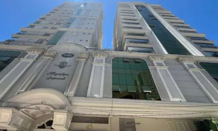 Apartamento com 4 quartos à venda na Rua 1208, Meia Praia, Itapema