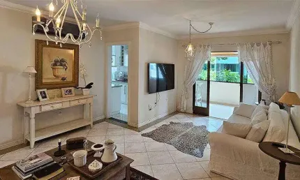 Apartamento a venda com 03 quartos no centro de balneário camboriú.