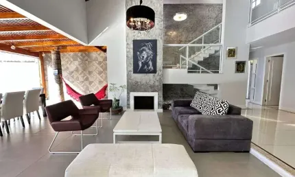 Casa Elegante a 800m da Praia Central – Barra Sul, Balneário Camboriú