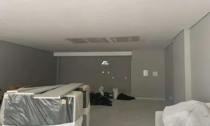 Sala comercial à venda na Rua Julieta Lins, Pioneiros, Balneário Camboriú