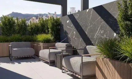 Mar Belle Residence: Arquitetura Funcional com Identidade Marcante