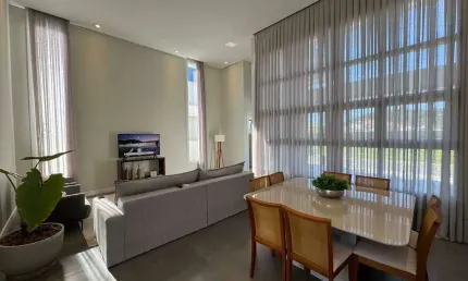 Casa em condomínio fechado com 3 quartos à venda na Rua Ivo José Rebello, Santa Regina, Camboriú