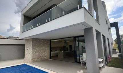 Linda casa no Condomínio de Alto Padrão Brisas de Jundiaí