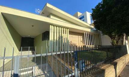 VENDO EXCELENTE CASA COMERCIAL NA MELHOR LOCALIZAÇÃO DE JUNDIAI/SP