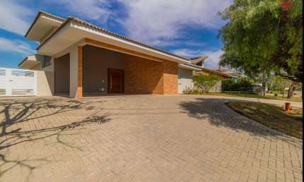 Casa Térrea de 04 Suítes no Haras Pindorama – 1.028m² de Terreno