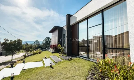 Casa de Alto Padrão no Condomínio Terras da Alvorada