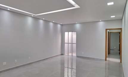 VENDO EXCELENTE CASA NOVA NO PARQUE DA REPRESA EM JUNDIAÍ /SP