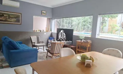 Casa com 4 dormitórios, sendo 1 suíte, à venda em Americana.