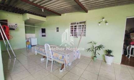 Casa com 04 dormitórios (01 suíte) à venda no bairro Jardim Santo Antônio, Valinhos-SP