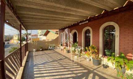 Casa com 04 dormitórios (01 suíte) à venda no bairro Jardim Santa Lúcia, Campinas - SP
