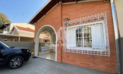 Casa a venda no Botafogo em Campinas, Sp. Casa com 3 dorms sendo 1 suite, 3 banheiros, 2 vagas de garagem.