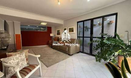 Casa com 03 dormitórios (01 suíte) à venda no Centro em Piracicaba -SP