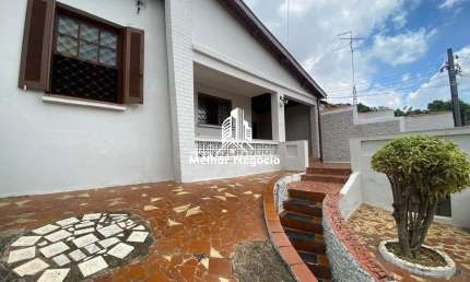 Casa com 03 dormitórios à venda no bairro Jardim Proença em Campinas/SP.