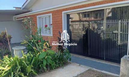 Casa à venda com 2 dormitórios, no Jardim Pinheiros, em Valinhos/SP