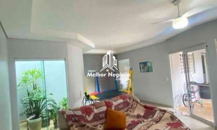 Casa à Venda no Bairro Recanto Verde – Limeira, SP Imóvel localizado no bairro Recanto Verde, em Limeira, SP.