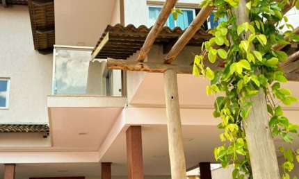 Casa com 5 quartos à venda na Rua 249, 129, Setor Coimbra, Goiânia