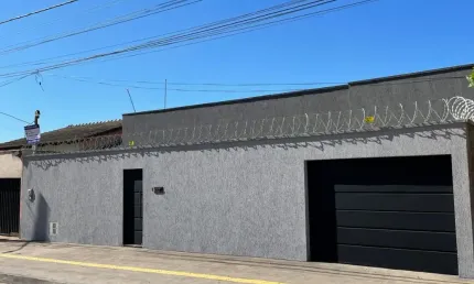 Casa parque das nações 3 quartos com suite excelente localização.