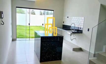 Casa para Venda em Uberlândia, Shopping Park, 3 dormitórios, 2 suítes, 1 banheiro, 3 vagas